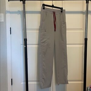 FIGS Kade Cargo Scrub Pants - Light Gray - XS